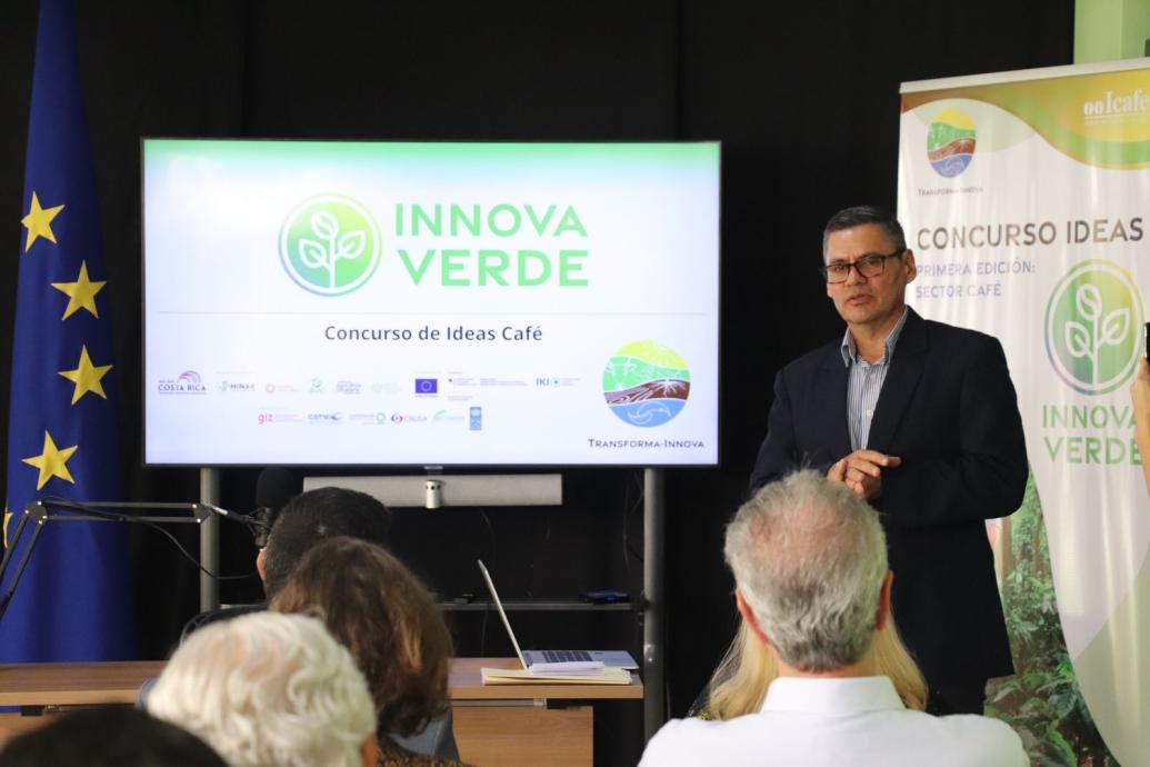 viceministro de agricultura Fernando Vargas